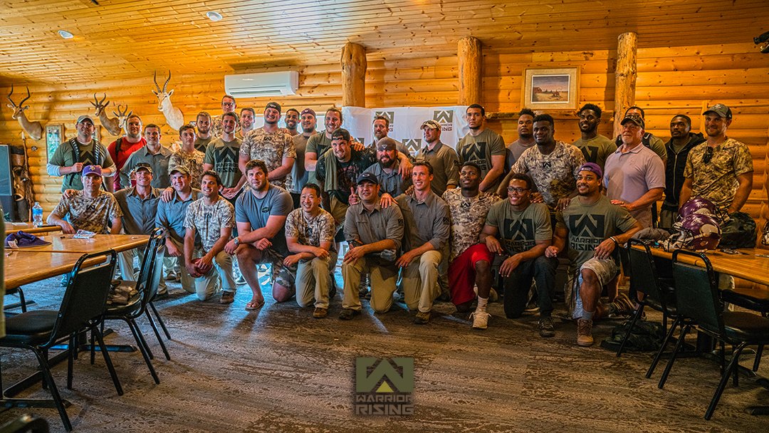warriorrising's tweet image. We brought our military mentors together with players from the @Vikings for an absolutely phenomenal... 

Full post: bit.ly/2qZqNmn