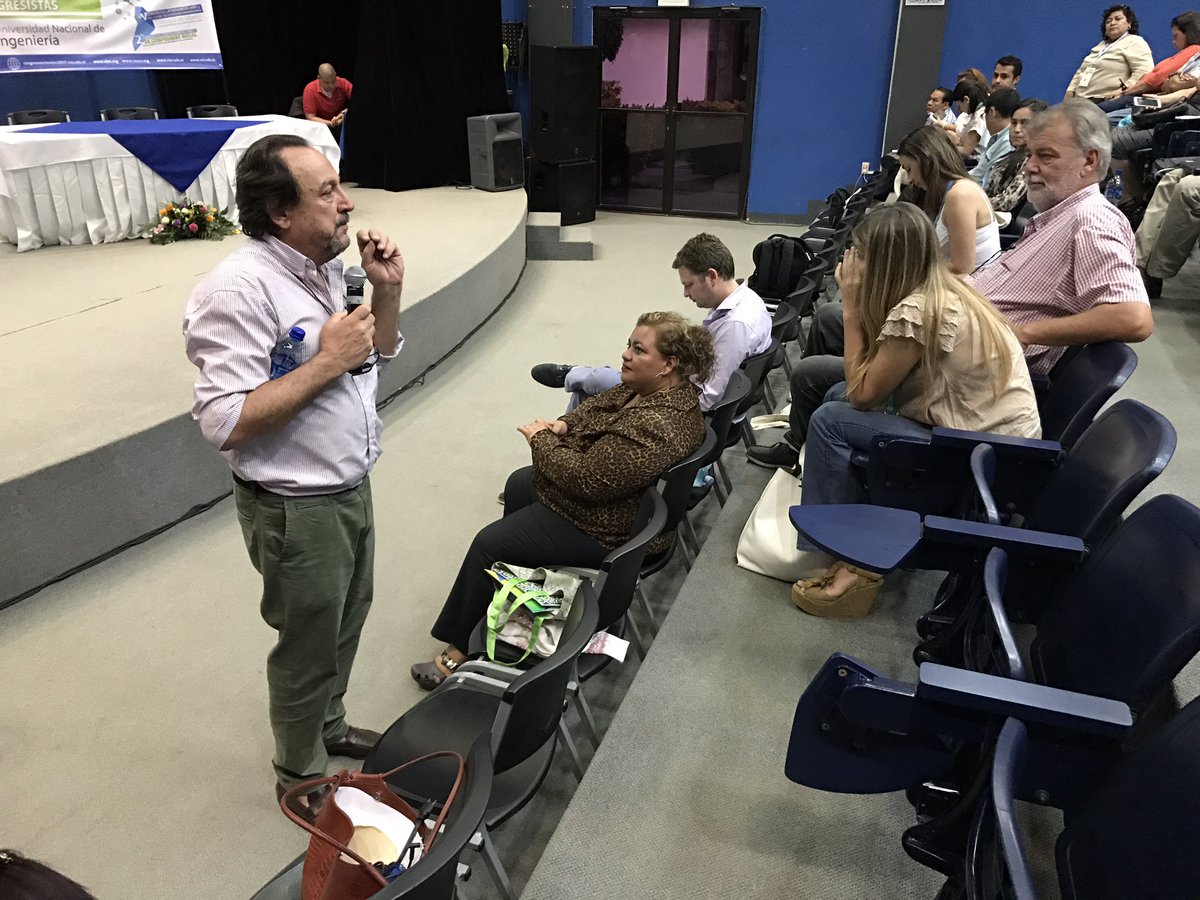 arielfontana's tweet photo. Curso Extensión Critica e Integralidad Universidad Nacional de Ingeniería de Nicaragua #ULEU @unionleu con Humberto Tomassino #CNU https://t.co/W7MeAHjEwM