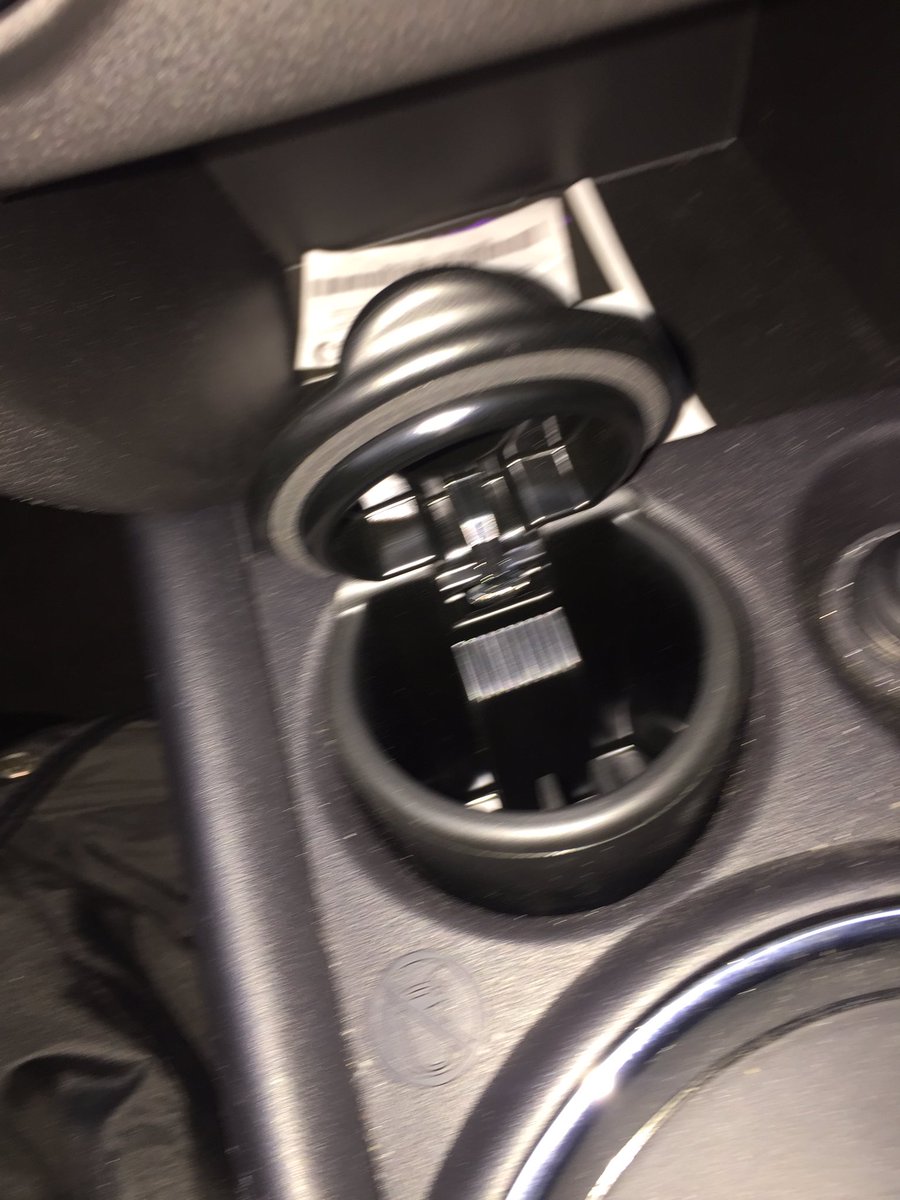 Poldie52's tweet photo. Your story in car ashtrays, my 2916 Mitubishi ASX has one. I am not a smoker.@TanyaWilks @SteveGKOFM  @KOFM https://t.co/XqGrhuyYWc