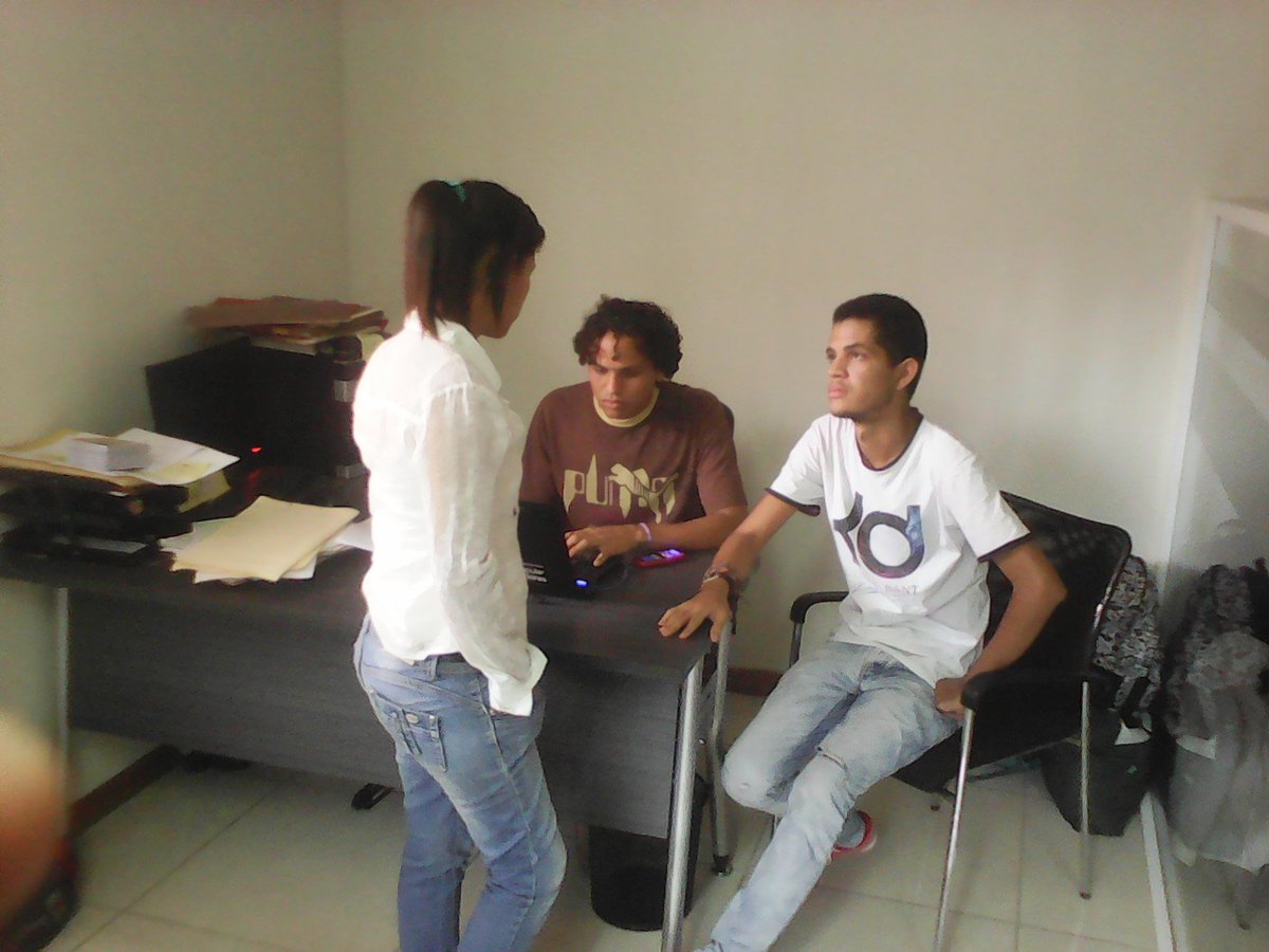VallesClap's tweet photo. Digitalizacion de Datas del Municipio Sucre gracias a @corpomirandavp Verificacion y seguimiento de Datas @VallesClap https://t.co/abVhkcZpjE