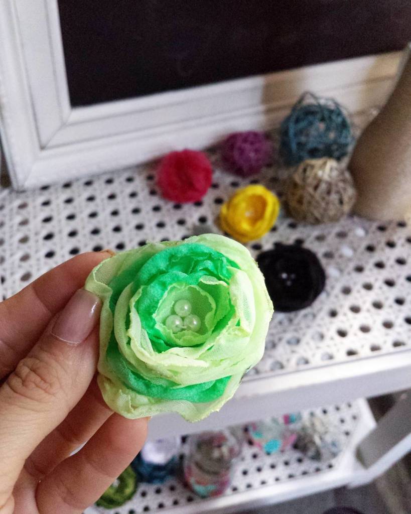 ¡Flores mini!
.
#Disponibles
#FloresdeTela #Pinzas #AccesoriosCabello #HairAccesories #HandMade #HechoAMano 
#Coro… ift.tt/2r3ErAb