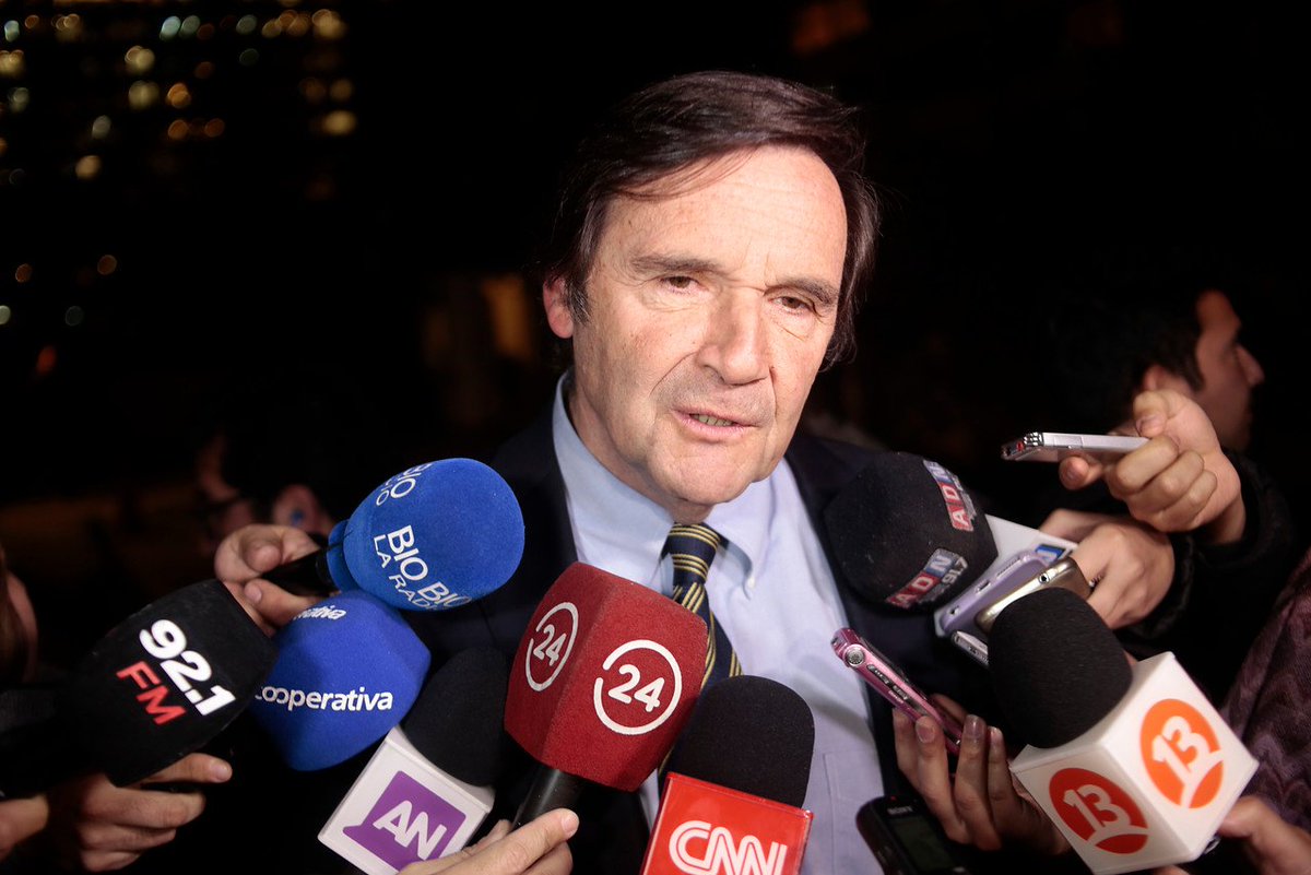 adnradiochile's tweet photo. AUDIO | Director de Carozzi tras declarar por #Sofofagate: Esperemos que no se dé pie a teorías absurdas https://t.co/nK0flrhLiK https://t.co/qz0923u4nF