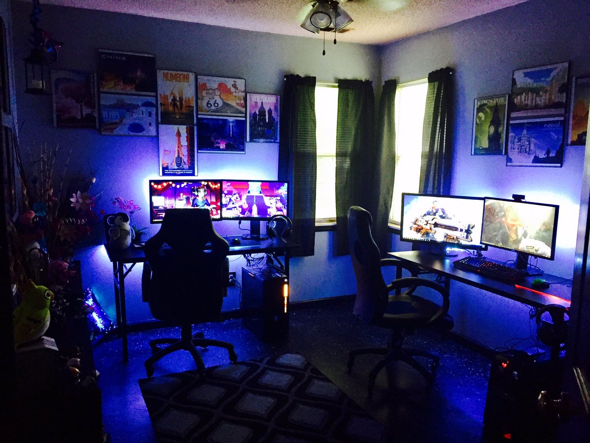 Jokrella's tweet photo. 2wks to finish &amp; gaming room is done! I need more wall space for my art I had done though. New PC is a beast! #Overwatch #blizzard #cyberpc https://t.co/sY9Pj3Kvt0