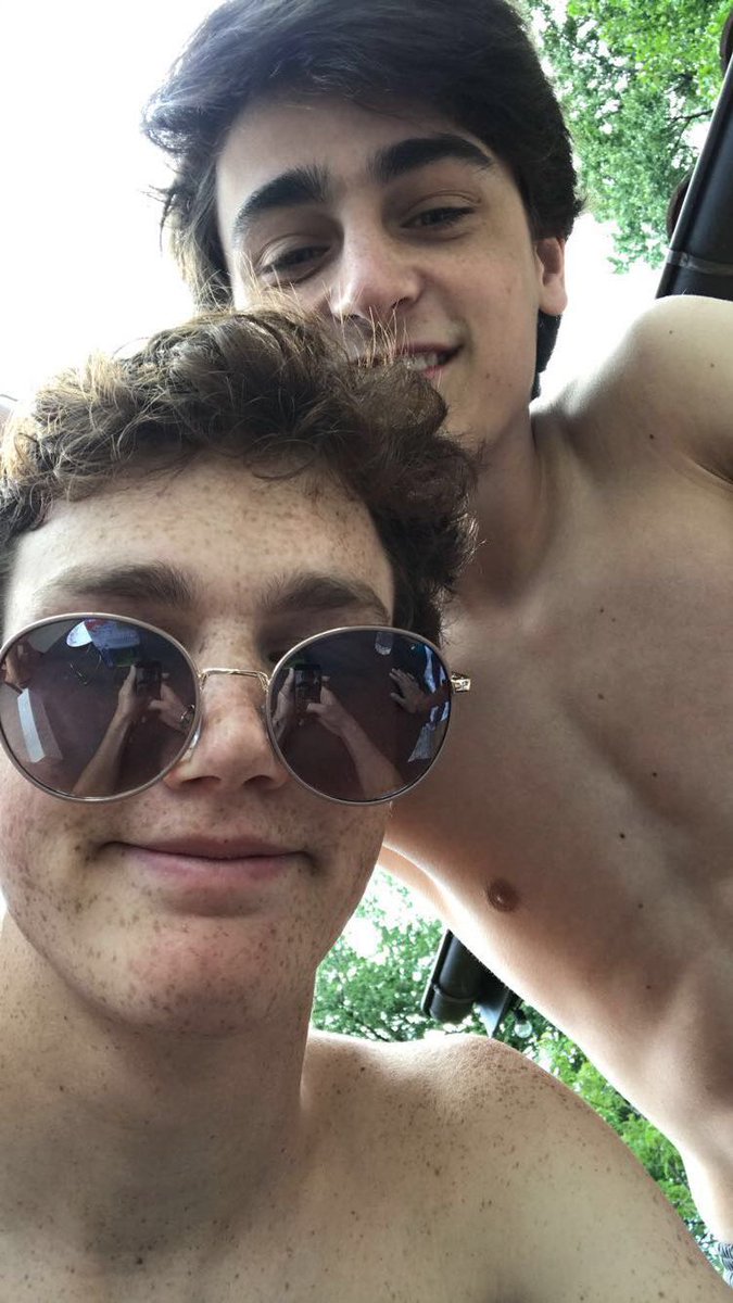 malachy_frain33's tweet photo. Happy birthday @TommyCoughlin4 hope it was a good one. Love you ๐ฆโณ๏ธ๐#luboy #3rdgrade https://t.co/4MwQK16yQe