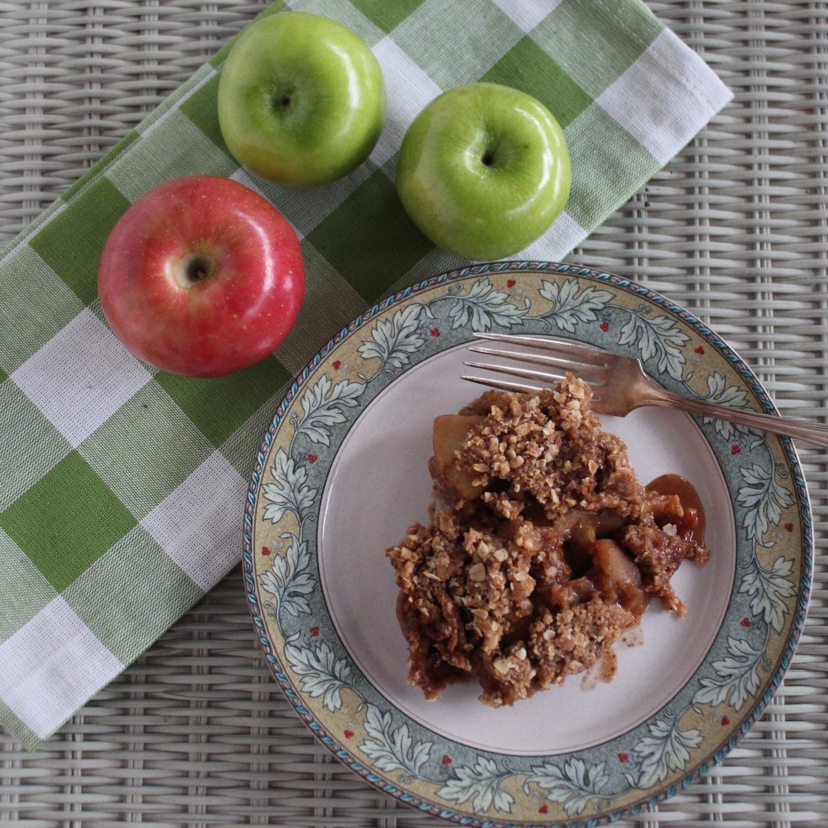 MamalDiane's tweet image. The Best Apple Crisp made in the Slow Cooker!
#recipe mamaldiane.com/the-best-apple… #Foodie #slowcooker