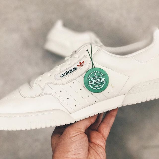 StockX Twitter: available: https://t.co/1aB5PVbSde https://t.co/m4YK1d7216" / Twitter
