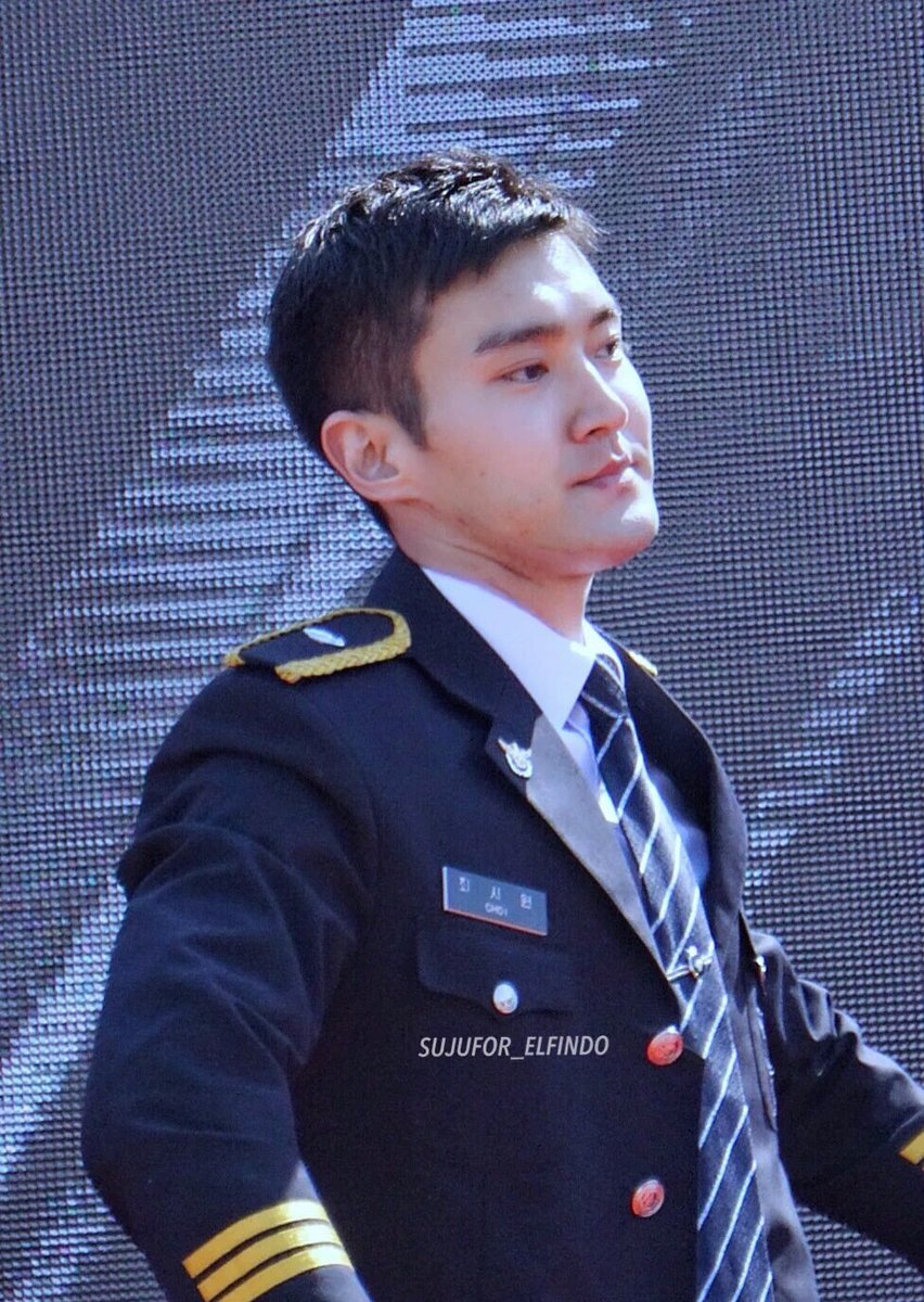 [PIC] 170527 - #슈퍼주니어 Siwon at U-Clean Youth Concert (2) 

cr SujuFor_ELFindo