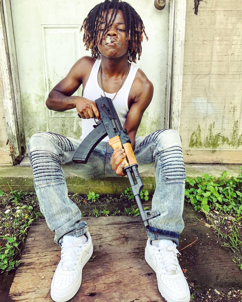 YG_TRAP's tweet photo. rat tat, gotta lil kickback #TrapDaYG #FreeTwin #YG #ASM #Draco #SoundCloud #alternativerock https://t.co/cEwvi04yli