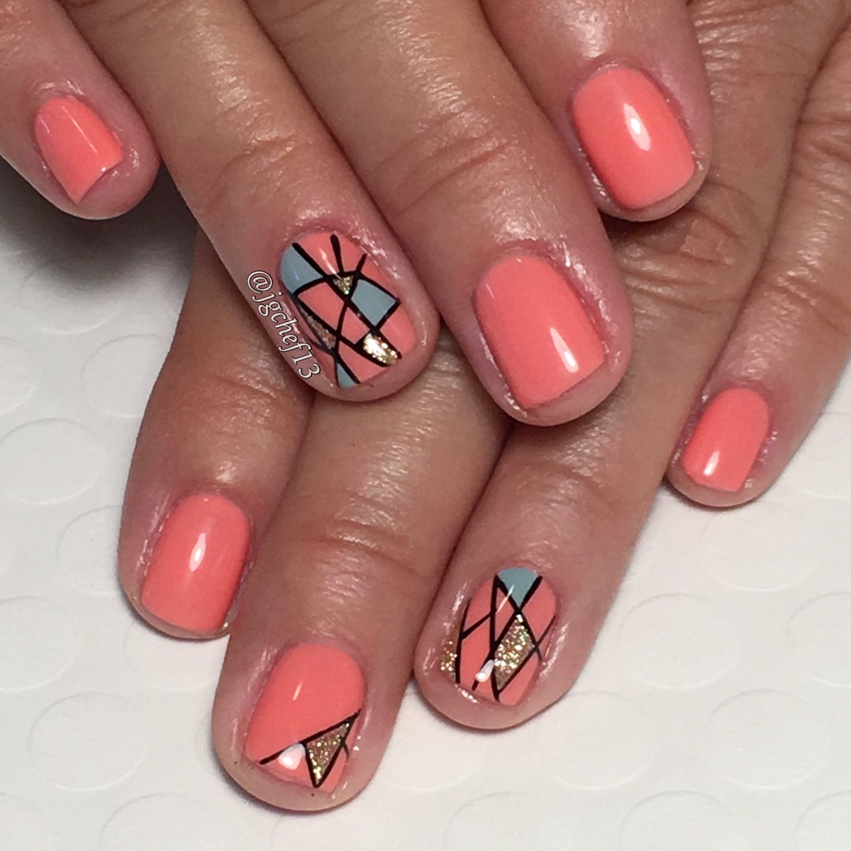 GuthrieJenny's tweet photo. Summer coral #manicure. #NailsMagazine #licensedtocreate #nailstyle_official #nailitdaily #mosaic #naturalnails #gel #christrio #handpainted https://t.co/51xb8BJ2TG