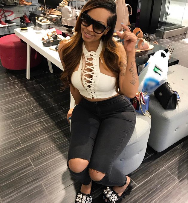 #unbothered #FAME https://t.co/DJjHKzdxfg<a href="/tag/unbothered"class="tags">#unbothered</a><a href="/tag/fame"class="tags">#FAME</a>