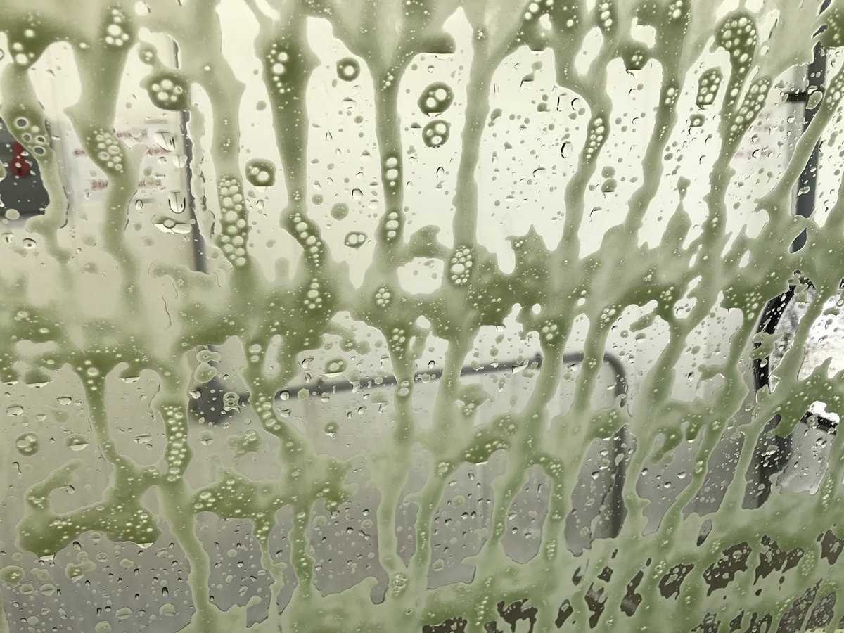 GumpyGus's tweet image. After 2 weeks and your car wash @Shell is still out of soap and tri color foam. Please fix it as I didn&apos;t pay $200 for this.#Unimpressed