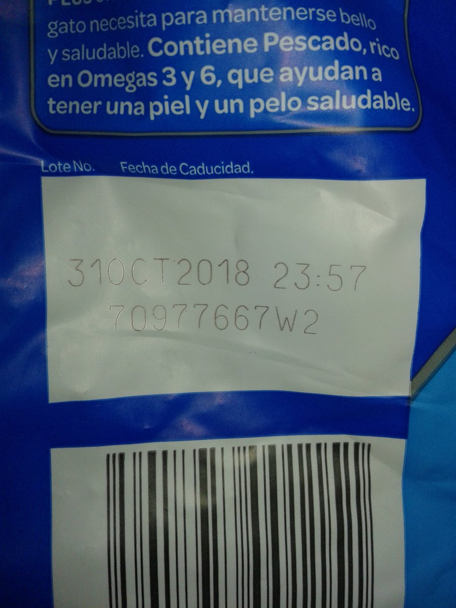 smartSDigitales's tweet photo. @PurinaMX Estamos muy molestos porque en una bolsa de Catchow salieron restos de una cucaracha seca, no les damos sobras, menos cucarachas https://t.co/5IOSKWcari