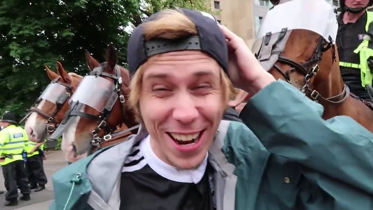 Abdiel18A's tweet photo. @Rubiu5 Rubius modo chino activado  😂😂👌 https://t.co/hLaDZFfifZ