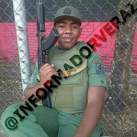MMalaverM's tweet photo. Más fotos de uno de los criminales que disparó ayer contra manifestantes en Chuao No olvidarlo https://t.co/Bc6OG1CiDL