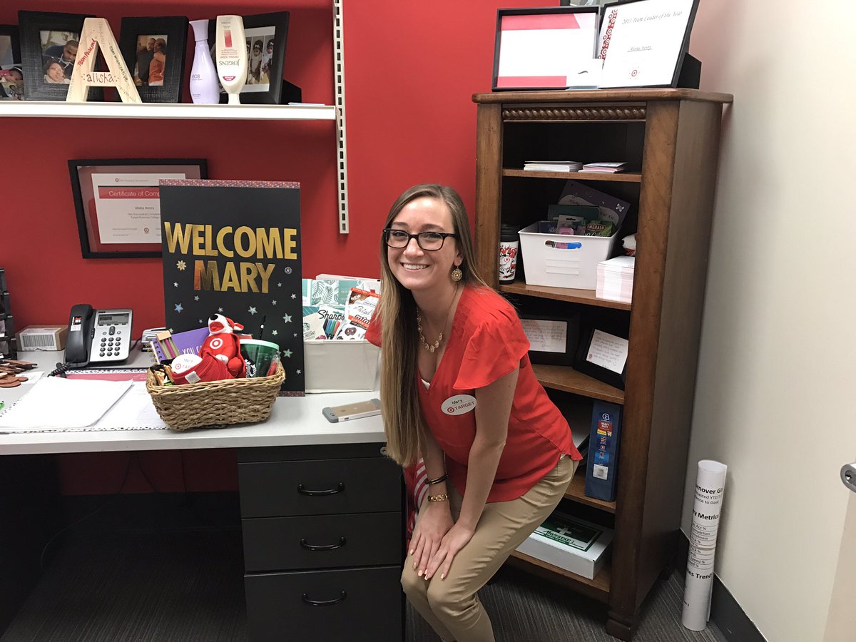 Welcome to T1970 Mary !!#TGTInterns2017 <a href="/YamaFaith/">Sakura Faith</a> <a href="/AGwayfay/">Simple Bar and Grill</a> <a href="/jose_1/">Jose Fortun</a> <a href="/Lindsey____er/">LindseyTGT</a>