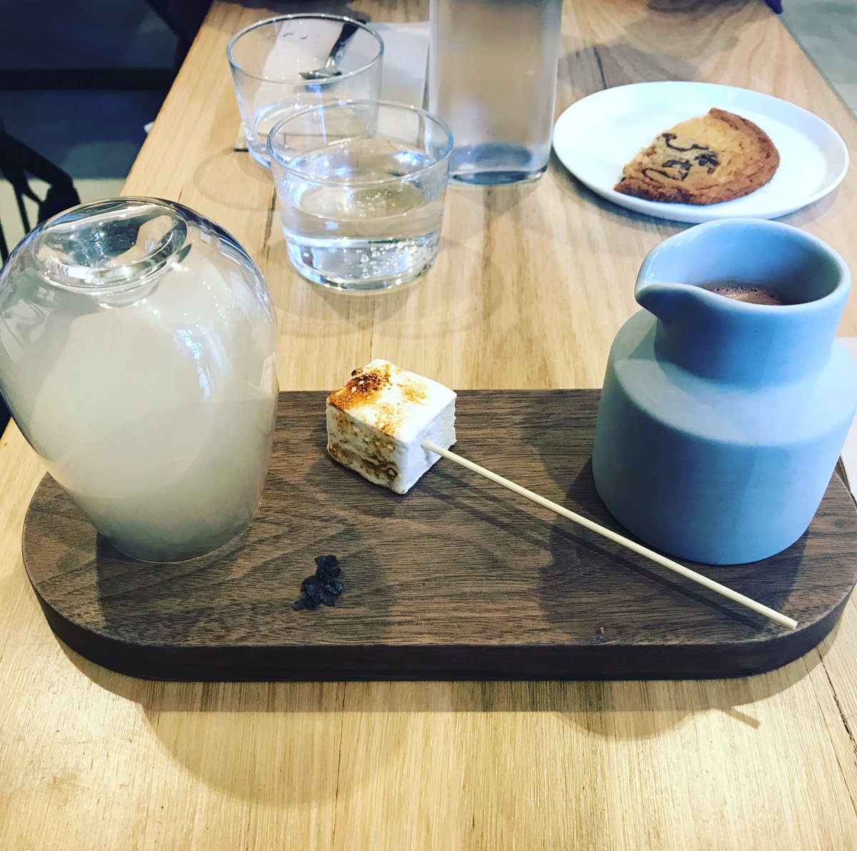 EliseKAckers's tweet photo. Campfire hot chocolate with my favourite lady #melbourne #birthdaygirl #girlsdaysout #mörkchocolate https://t.co/ZyouHMHTI6