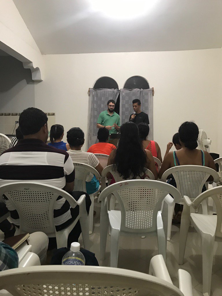 HondurasFBCI's tweet photo. Pray for Sean as he preaches! #JesusIsBetter #MakeOurHeartsBelieve https://t.co/6lpVOsFQxE