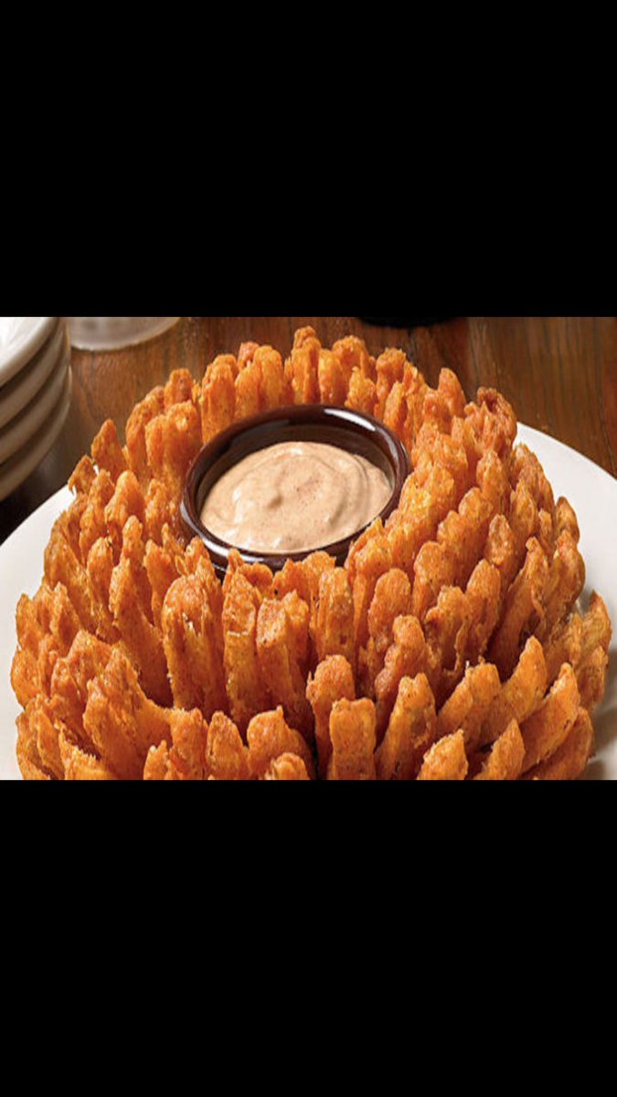 DrinkGingerHead's tweet photo. Make @Chilis great again! Bring back the awesome blossom! #getmuled #chilis #awsomeblossom #chicago #PureMichigan #moscowmule https://t.co/MCOJY8fTvW