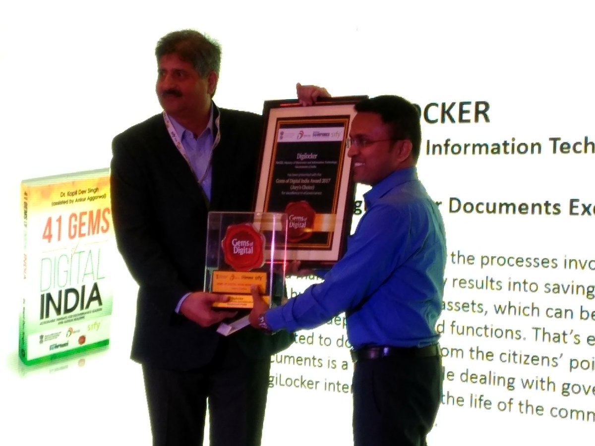 StrategINK's tweet photo. Awards for #GemsOfDigitalIndia #maxgovernance https://t.co/JQ36LPddFx