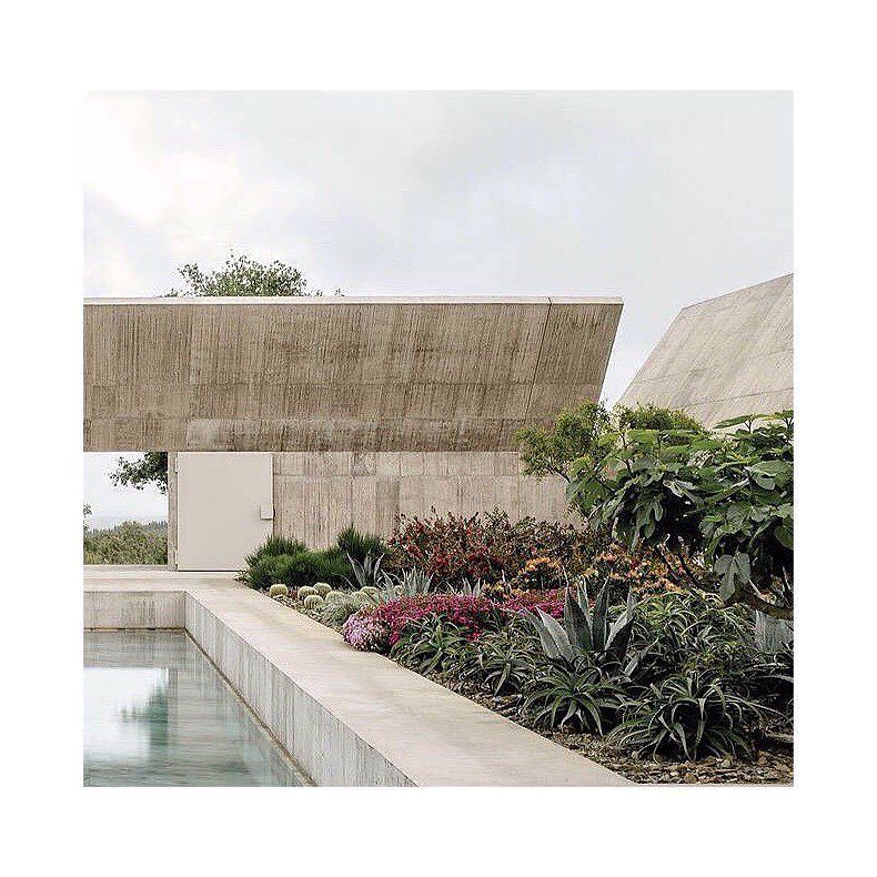 Valerio Olgiati | Switzerland | Architecture via <a href="/roomonfire_/">Raúl</a> // Villa Alem in Alentejo, Portugal
.
.
.
.
.
.
.
.
#sayhito_ #sayhito  #arch…