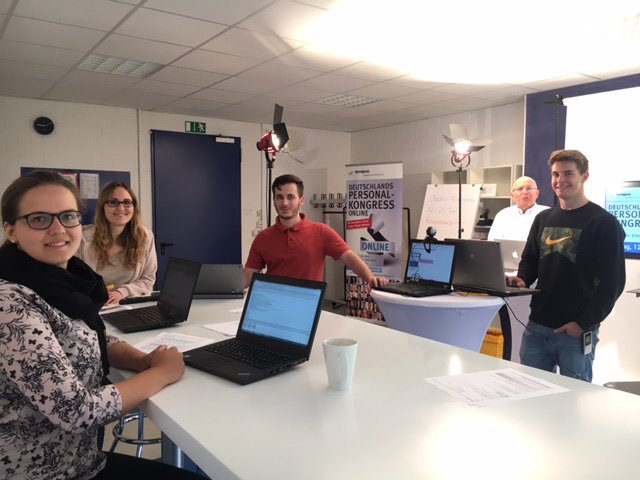 JoergKnoblauch's tweet photo. Hinter den Kulissen von Deutschlands Online Personal-Kongress: Wir starten mit der Generalprobe! 🤗  #DOPK https://t.co/RZTF1LNTAK