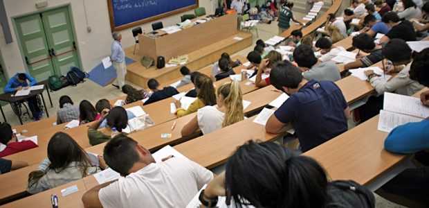 noviasalcedo's tweet photo. Universidades españolas con más salidas laborales https://t.co/6QoaNtISbA #selectividad2017 #sorteon #muchasuerte https://t.co/CQ9wItUkQc