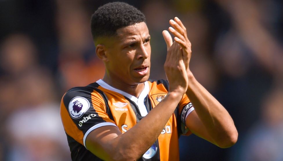 SkySportsPL's tweet photo. TRANSFER CENTRE: Derby sign defender Curtis Davies. Follow here: https://t.co/HEsvHDSLB7 https://t.co/65PNOQssuQ