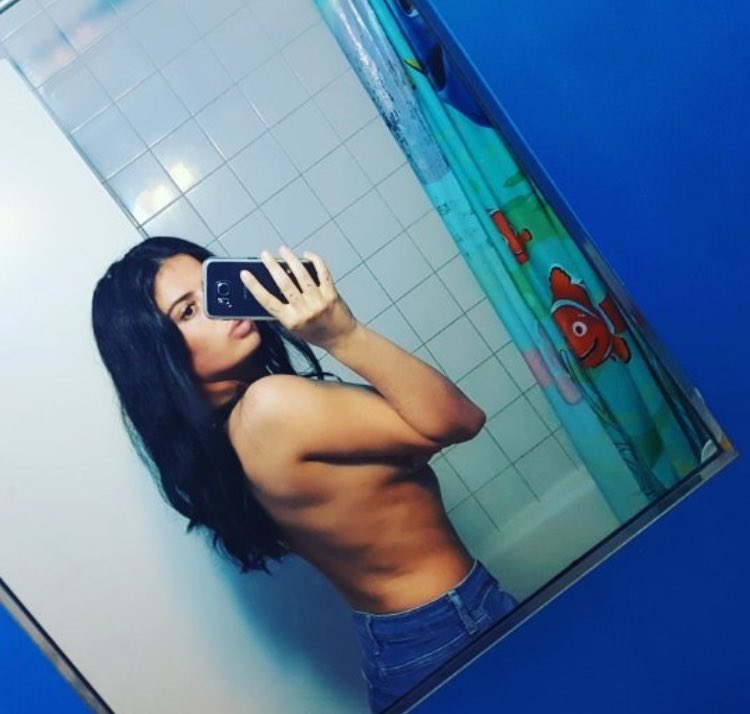 ownedandbranded's tweet photo. "Mirror, Mirror on the wall...ahhh fuck it, I already know the answer"-@GiiPerri 
#QueenGigi #findom #perfectten
@RTpetboy @RTP1G @RTfaggot https://t.co/8gxCouv7Dh
