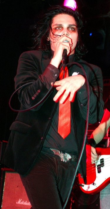 astrczombie's tweet image. New GWay RP acc!

- FL/SV
- Kinda AU?
- Early - late 20s
- Bisexual
- Really into his band
- Big nerd tho
- Ships w/ Frank/Lindsey/chem

RT?