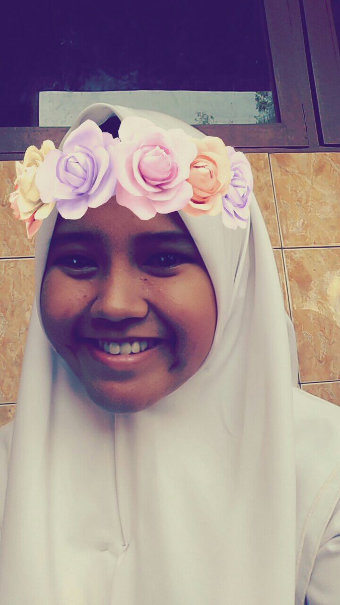 moonlightrip's tweet photo. its late ik idc #ConfidentFor1D https://t.co/FtIoSoxms0