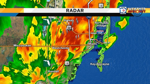 A strong, lighnting-packed, drenching t-storm is moving over Miami. Brace for noise as the midnight hour approaches. https://t.co/cSQTQPvImB