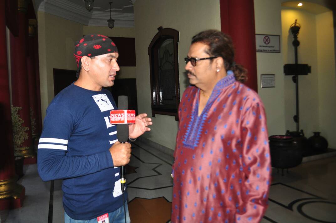 Deepsingh_page3's tweet photo. #Melodious_Voice #Padamshri_Awarded #Hariharanji #Exclusive_Interview #Page3Reporter #NewsObserver #Hathaway217 #Digicable221 #Srcable217 https://t.co/o2l9UKlYgl