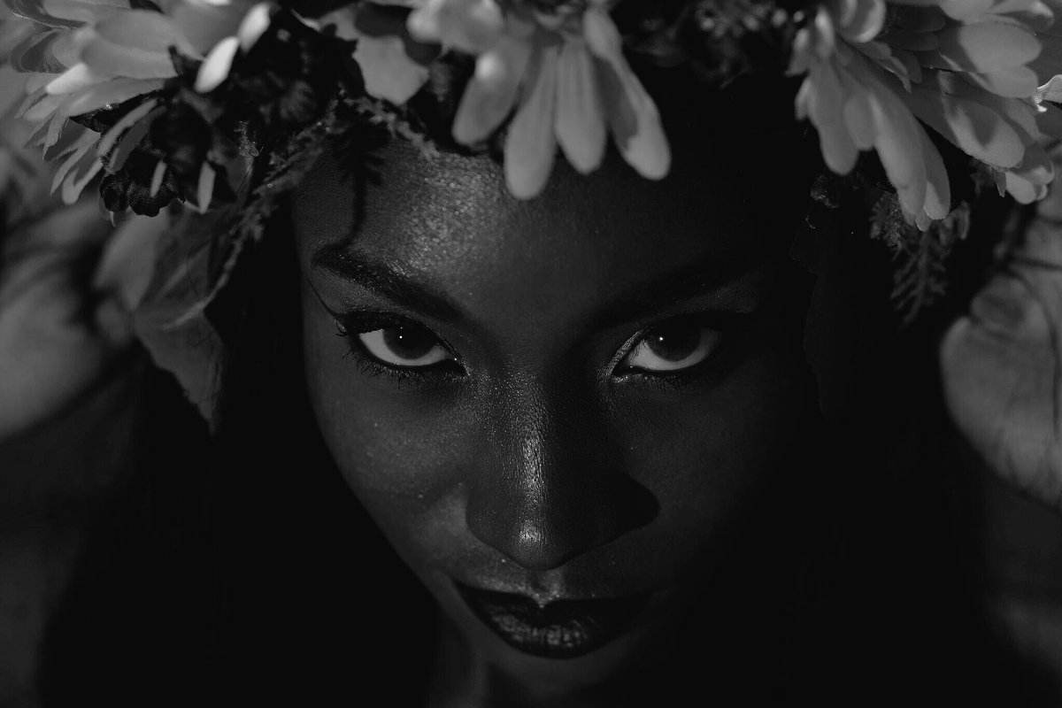 snukumsz's tweet photo. Before #BlackOutDay is over 😅 #blackout #BlackNWhiteEdition https://t.co/FJTEDHhnWz