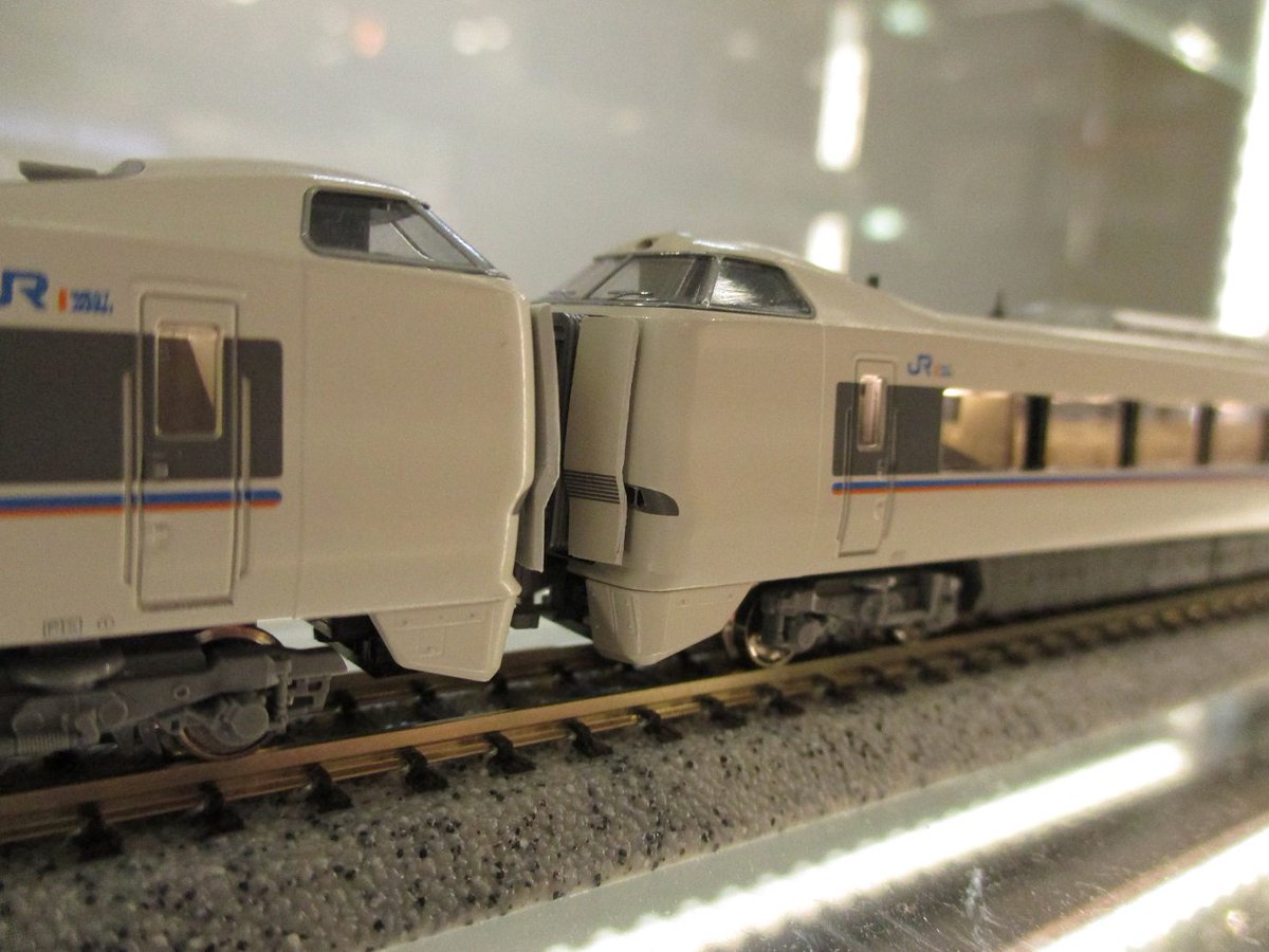 中間先頭車に注目！】中間に入る先頭車の貫通扉を開状態に加工した