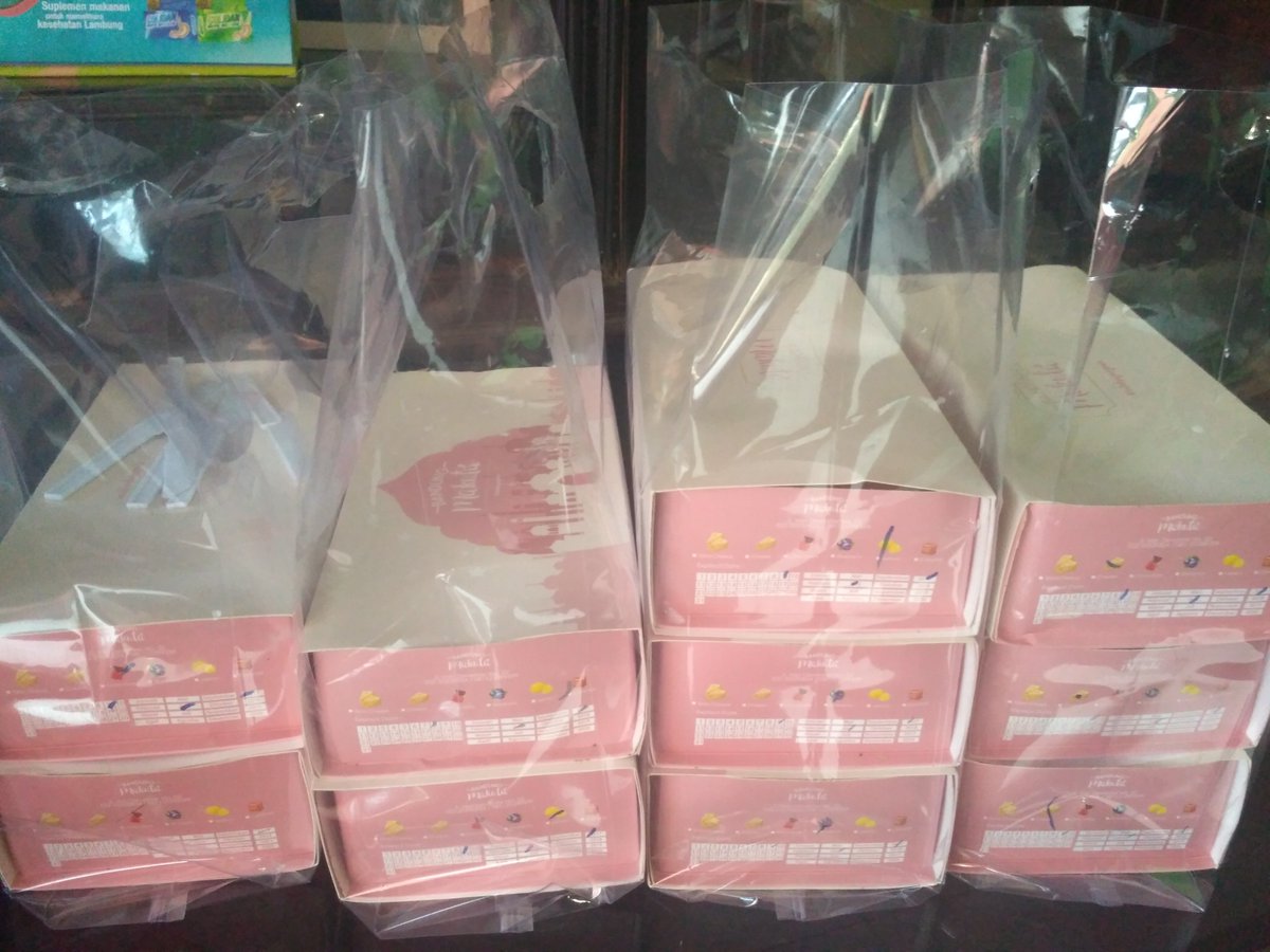 puspaadel's tweet photo. Mau @bandungmakuta tp males antri?Yuk mimin chat mimin,  ready stock all varian.Brg fresh setiap hari ya @infokulinerbdg @sekitarbandung_ https://t.co/rYXm2O0JHf