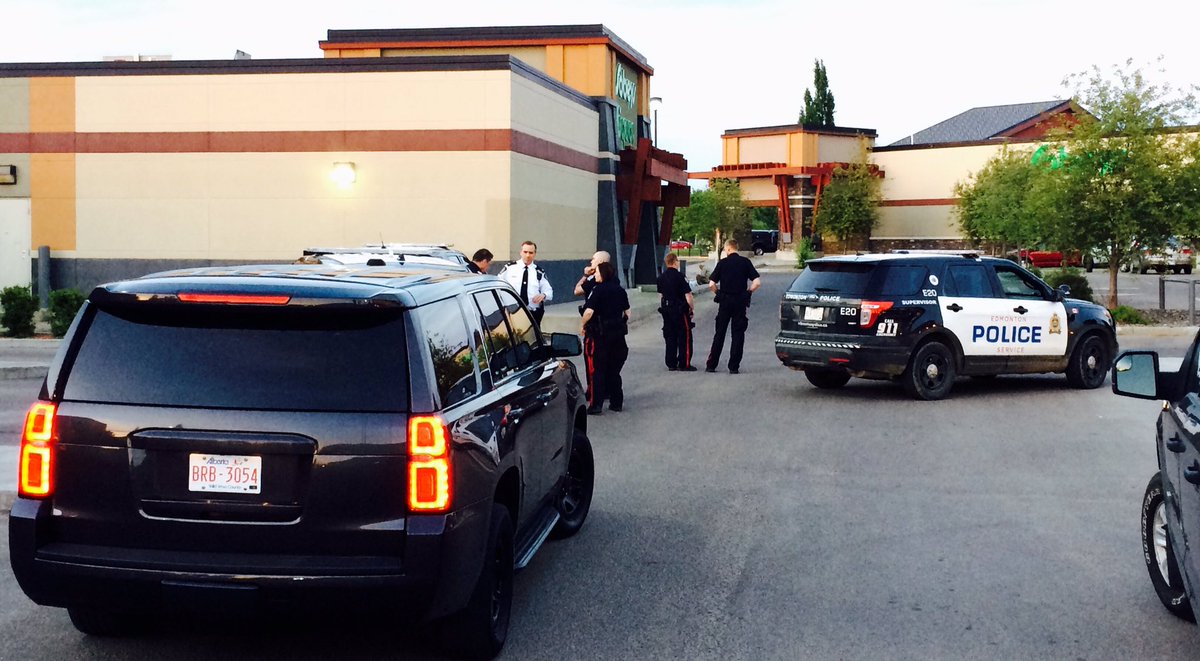 JSJamato's tweet photo. #BREAKING @edmontonpolice w/ guns drawn have closed the @sobeys on 23ave 50st in SE #yeg. Employees waiting outside. @ctvedmonton https://t.co/IISZVBohxf