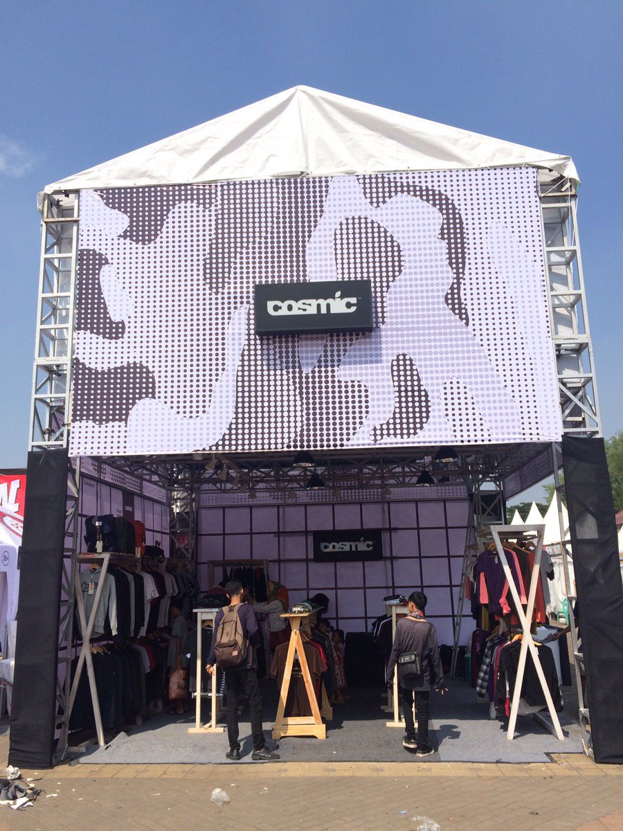Day 1 !!! 
COSMIC BOOTH SP2
Sale up to 50% selected item
alun-alun barat kota serang

#bantenindieclothing2017