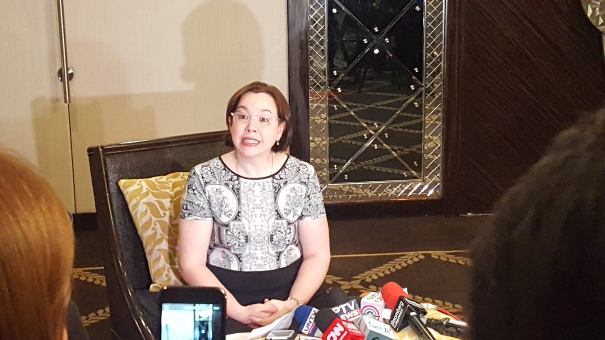 newswatchplusph's tweet photo. BPI SVP Catherine Santamaria talking to media about internal system glitch, which caused unauthorized withdrawals & deposits | @ruthcabal15 https://t.co/rdwWvX3IxO