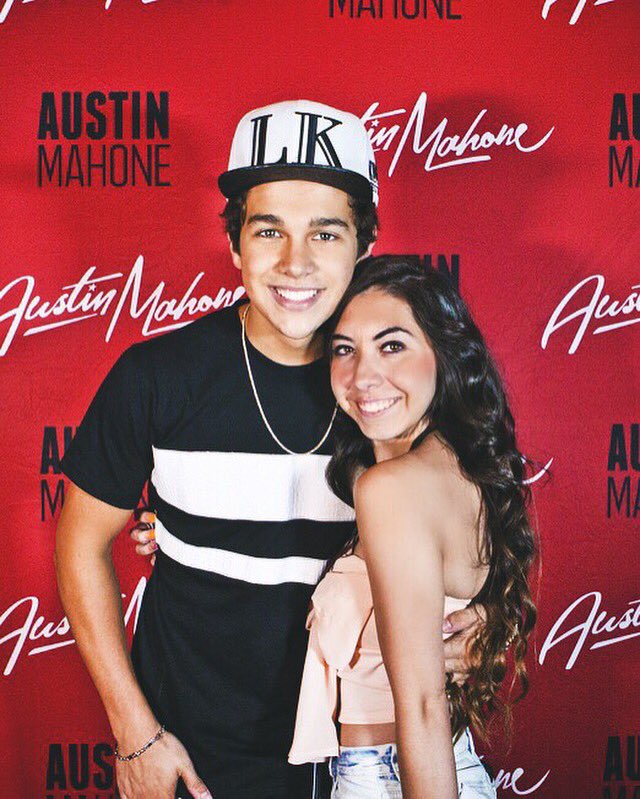 MahoneIsSwaggin's tweet photo. oh the change, happy to be a "day 1" @AustinMahone xo 2011, 2014, 2017 https://t.co/7p9BZfnGPd