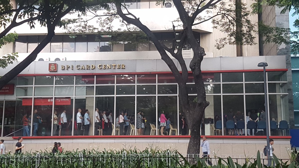 clarenzenixon's tweet photo. Mukang may misa ngayon sa BPI. βΊοΈ #PrayForBPI https://t.co/2zf3hgpN4Y