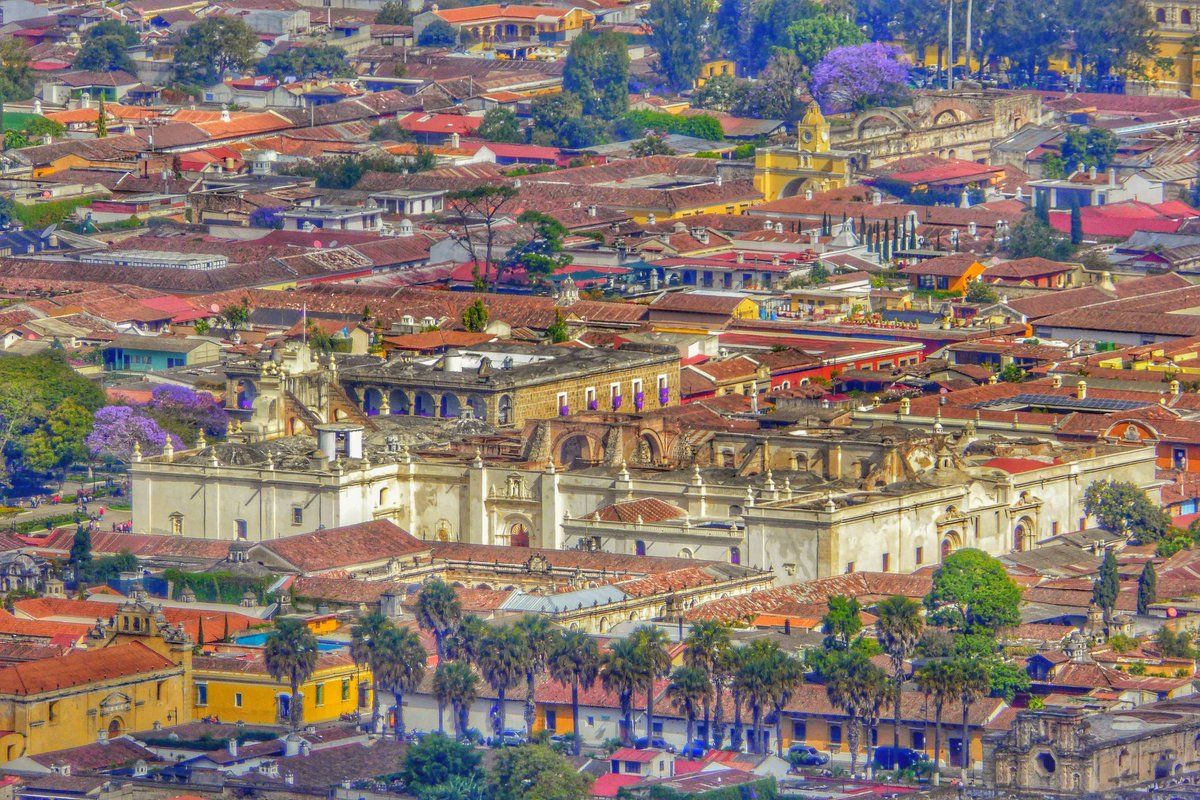 AventurasDeMoto's tweet photo. Antigua Guatemala vista desde El Cerro de San Cristóbal el Alto
#asiesmitierra #guatemala #purochapin #AntiguaGuatemala ��🇹 https://t.co/TtIgzQsYuu