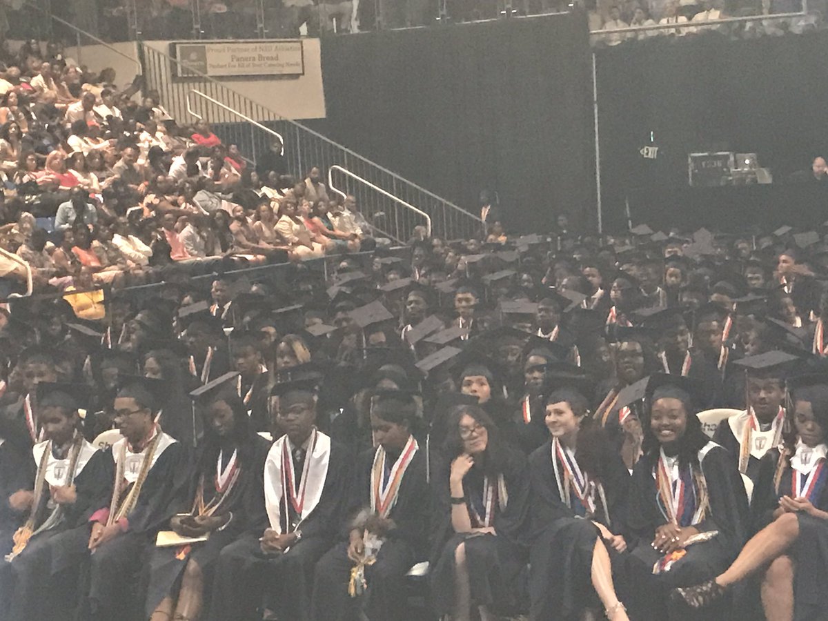 msformoso's tweet photo. Go out there and make us proud! @MHS_CLASSOF17 https://t.co/SMkNVkgxiU