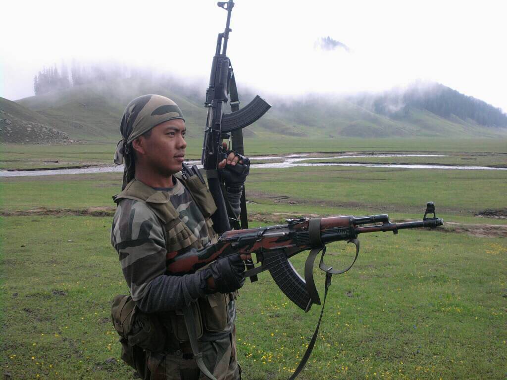 truemediadelhi's tweet photo. Maj. David Manlun succumbed to GSW today in an encounter with NSCN &amp; ULFA, in Nagaland. He is 🙏🙏🙏SHAHEED 
#nagaland 
#ulfa https://t.co/mLV0slyHTa