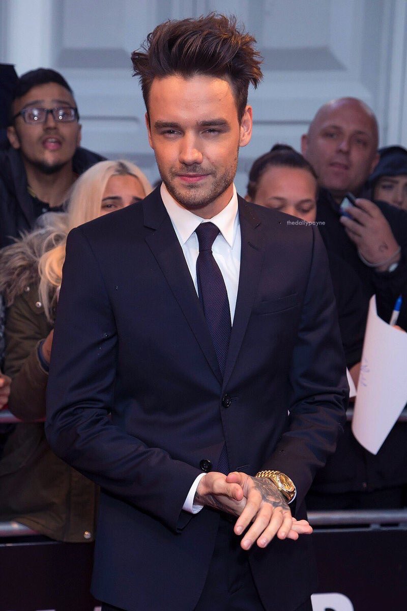 1D_24hNews's tweet photo. Liam at #GlamourAwards last night!!!
#LiamPayne #Liam #Payne #StripThatDownVideo https://t.co/o8mkpXwllI