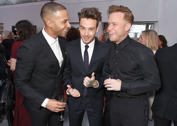 1D_24hNews's tweet photo. Liam at #GlamourAwards last night!!!
#LiamPayne #Liam #Payne #StripThatDownVideo https://t.co/jsAqgVBtZK