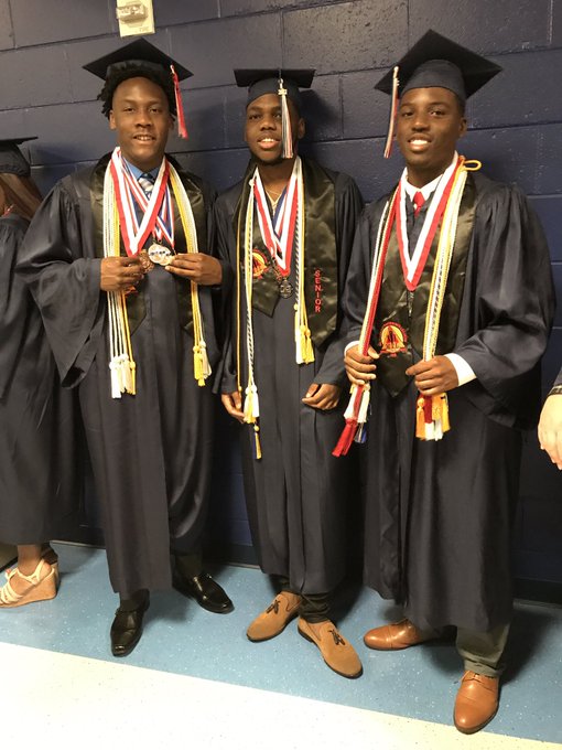 TJ - 1 pic. 1200+ class absences between all of us ,we still made it tho, FIU21 USF21 FSU21 #Miramargrad https://t.co/eYC6z2oxwU