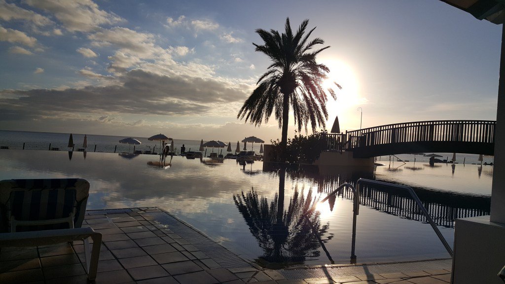 honestlyhelen's tweet photo. Considering Tenerife this summer? Here's what we thought of @BahiaPrincipe #costaadeje https://t.co/xC3NBky7wj https://t.co/uWOG6Hs0uJ