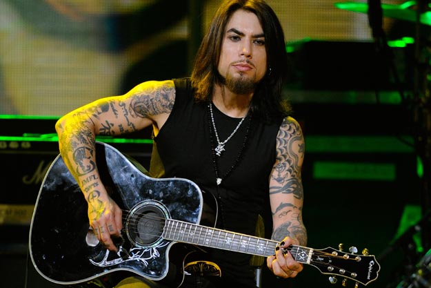 Happy Birthday to Dave Navarro who turns 50 today! 