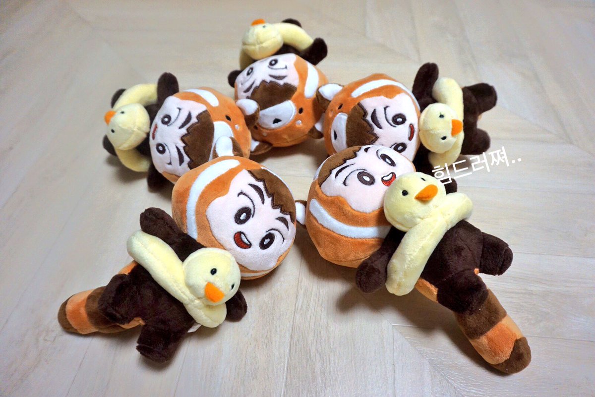 Bigminguri0326's tweet photo. 손에 손 잡고 작구리 오둥이 느님상봉 ˃̣̣̣̣̣̣︿˂̣̣̣̣̣̣ 
세상 귀여움 다 간직하고 태어난 우리 작굴오둥이 사랑하자❤❤
@blackrouge0326 @120730ml  
#작구리 #밍구리 https://t.co/zlWHI4320r