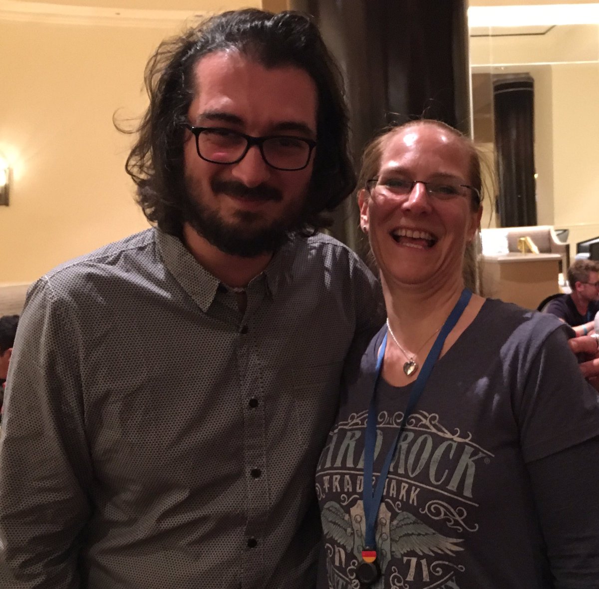 According to my husband, Federico qualifies as celebrity and so this is my #wwdc17 celeb photo <a href="/viticci/">Federico Viticci</a> <a href="/snwcrsh/">❄️ 💥</a>